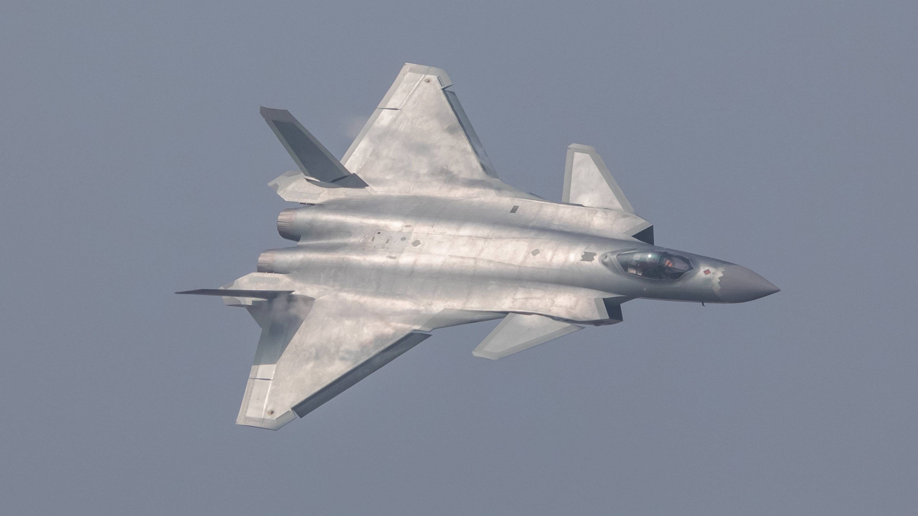 中国空军装备各型战机，力量与荣耀的象征，中国空军装备各型战机，力量与荣耀的空中展示