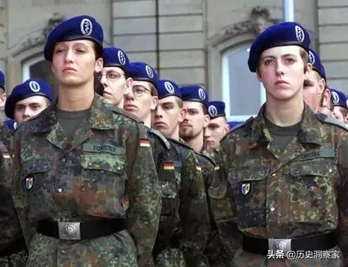 阅兵方阵高清图片，展现荣耀与力量，阅兵方阵荣耀瞬间，力量展现风采图片欣赏