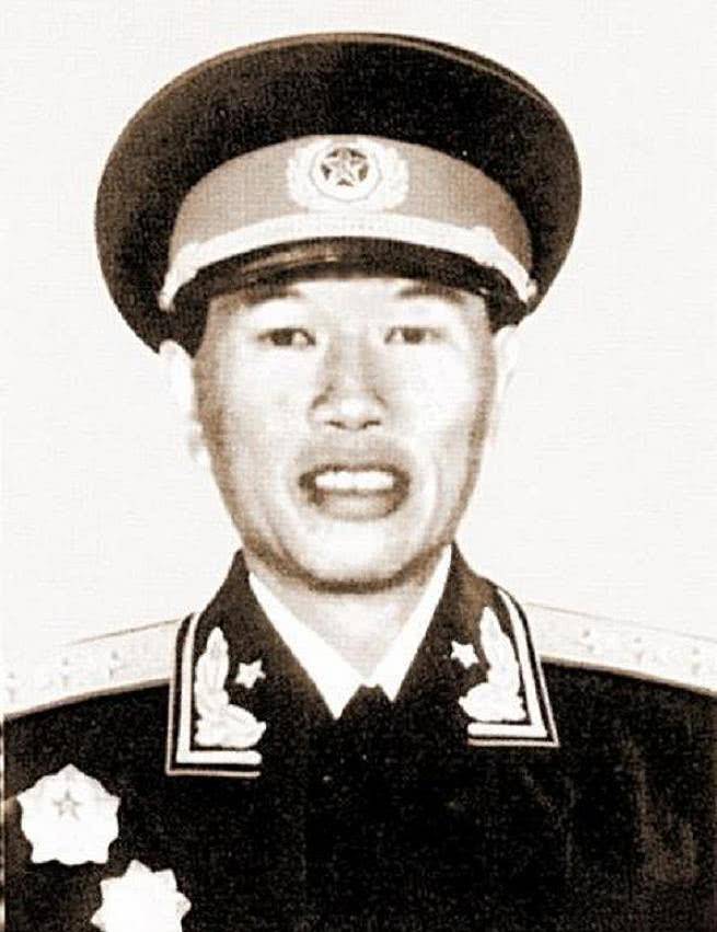 关于中国解放军陆军第十六集团军历任军长的研究，中国解放军陆军第十六集团军历任军长研究概览