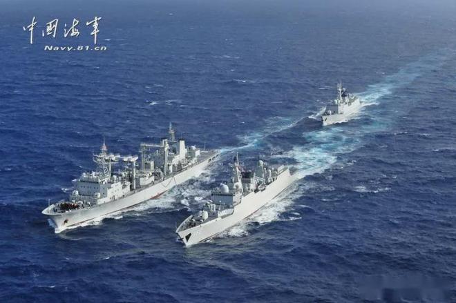 中国海军舰队航行，展示力量，维护和平，中国海军舰队展示力量，维护和平航行