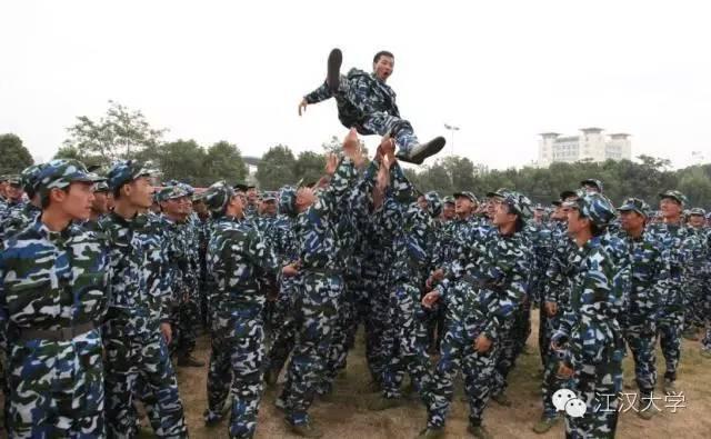 军事第一要闻，全球军事动态深度解析，全球军事动态深度解析，军事要闻一览