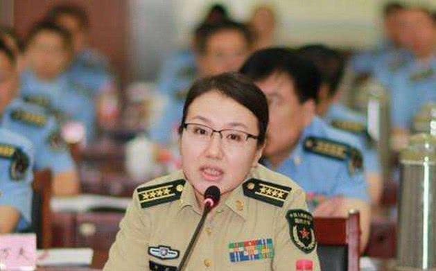 国防大学三位美女教授的风采，国防大学三位美女教授的魅力展现