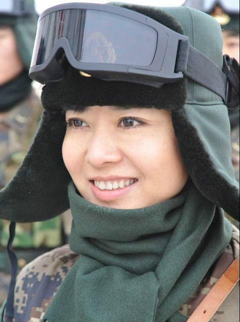 央视军事频道美女主持人，魅力与实力的完美结合，央视军事频道美女主持人，实力与魅力的典范
