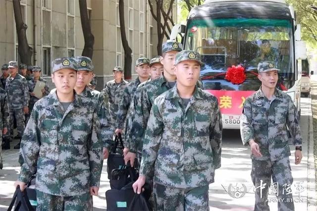 陆军新兵连为何需要六个月，深度探究新兵训练的独特价值，陆军新兵连六个月训练的独特价值与深度探究
