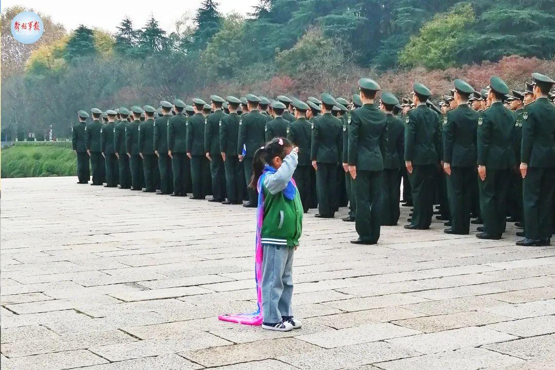 原十二集团军军旗，荣耀与传承的象征，原十二集团军军旗，荣耀传承的象征