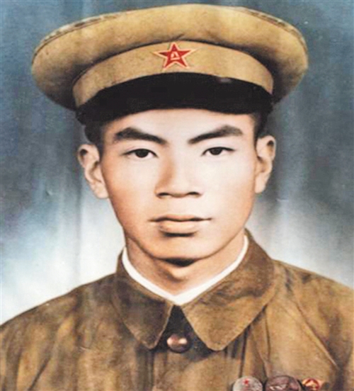 杨根思连长，英勇无畏的战士，永恒的荣誉典范，杨根思连长，英勇战士，荣誉典范永垂不朽