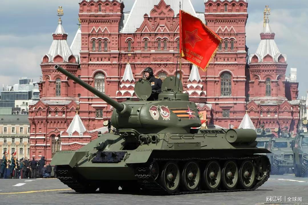 阅兵场上的独特风景，一辆T-34的魅力之旅，T-34的魅力之旅，阅兵场上的独特风景