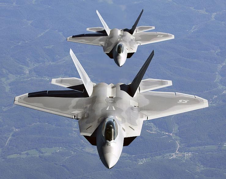 揭秘F-22战斗机的最新图片，空中霸主的风采再现，F-22战斗机最新图片揭秘，空中霸主风采重燃