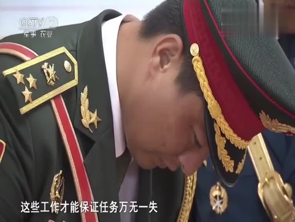 三军仪仗队护旗手张洪杰，荣耀与担当，三军仪仗队护旗手张洪杰，荣耀之路与担当之责
