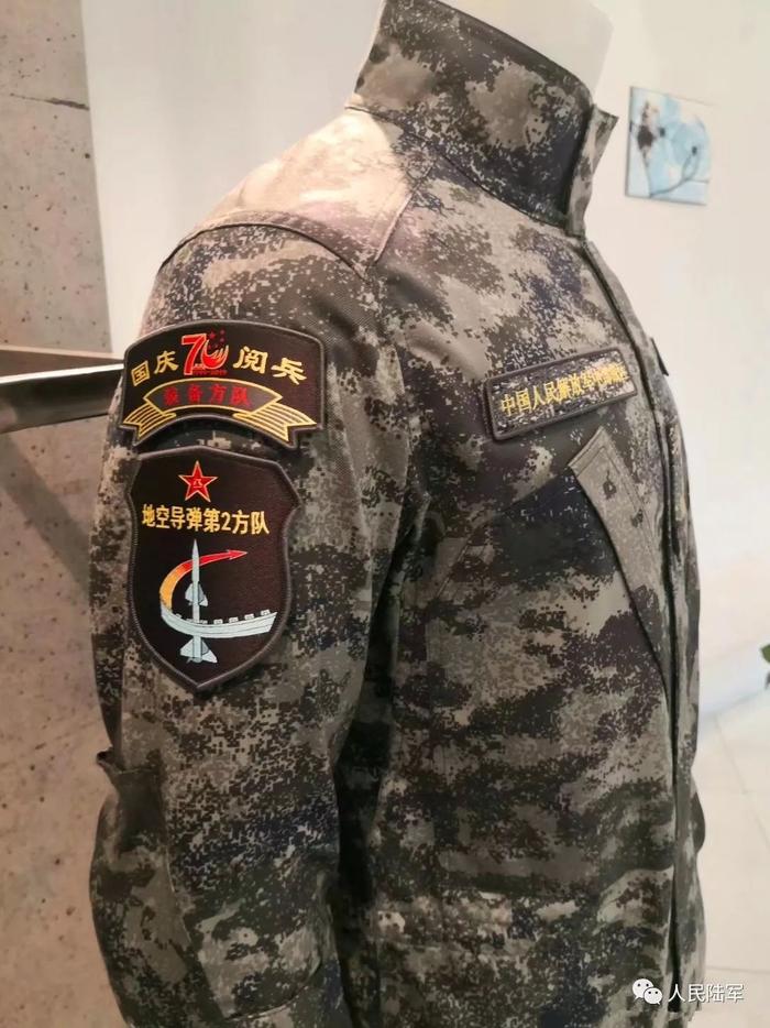 星空迷彩防寒服，时尚与功能的完美结合，星空迷彩防寒服，时尚与功能完美融合之选