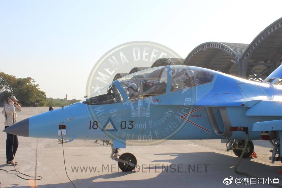 雅克130与L15，航空领域的璀璨双子星，雅克130与L15，航空领域的双璧之星