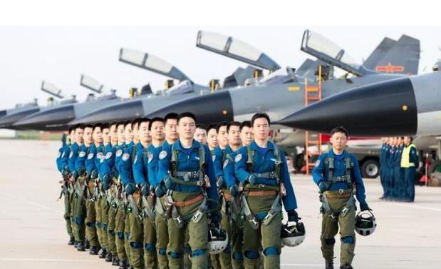 中国空军实力超越美国的探讨，中国空军实力与美国对比，探讨中国空军实力的超越