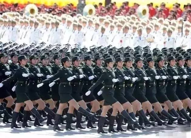 中国女兵礼服裙，传统与现代的完美融合，中国女兵礼服裙，传统与现代的优雅融合