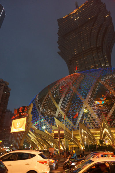 香港澳门最快开奖现场，揭秘彩票开奖的幕后故事，香港澳门彩票开奖幕后揭秘，现场速度与真相探索