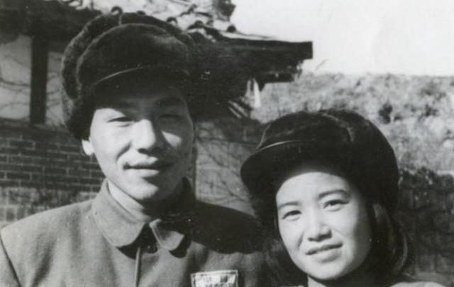 中国人民志愿军战歌报幕，英勇无畏，永志不忘，中国人民志愿军战歌报幕，英勇无畏，铭记历史，永志不忘