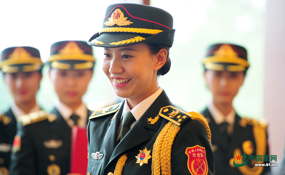 巾帼女兵图片，展现女性的力量与荣耀，巾帼女兵风采，展现女性的力量与荣耀图片集锦