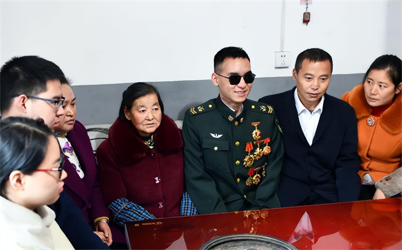 八一勋章获得者退休后的待遇，荣誉与保障的并重，八一勋章获得者退休后荣誉与待遇的双重保障