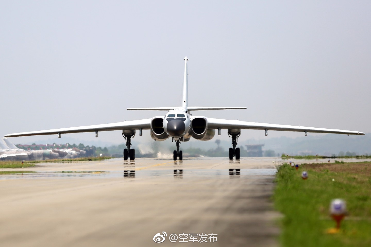 中国空军成立时间的深度解析，历史沿革与发展轨迹，中国空军成立史，深度解析历史沿革与发展轨迹