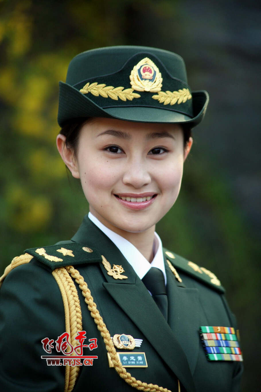 中国女兵照片图片，展现力量与荣耀的时代画卷，中国女兵图片，力量与荣耀的时代画卷展现