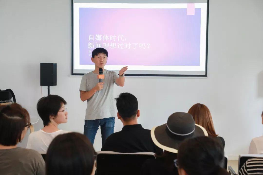 今日新闻内容摘抄与深度解读，今日新闻摘抄与深度解读摘要标题，今日时事新闻概览及深度剖析