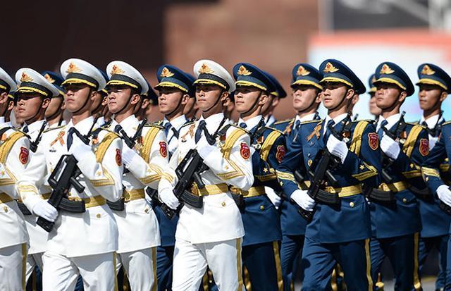 阅兵方阵的人数规模，深度解析与探讨，阅兵方阵人数规模深度解析，规模、组织与探讨