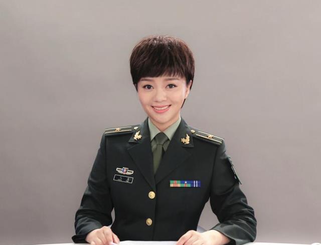 军事栏目女主持人，新时代下的巾帼英雄，新时代巾帼英雄，军事栏目女主持人风采展