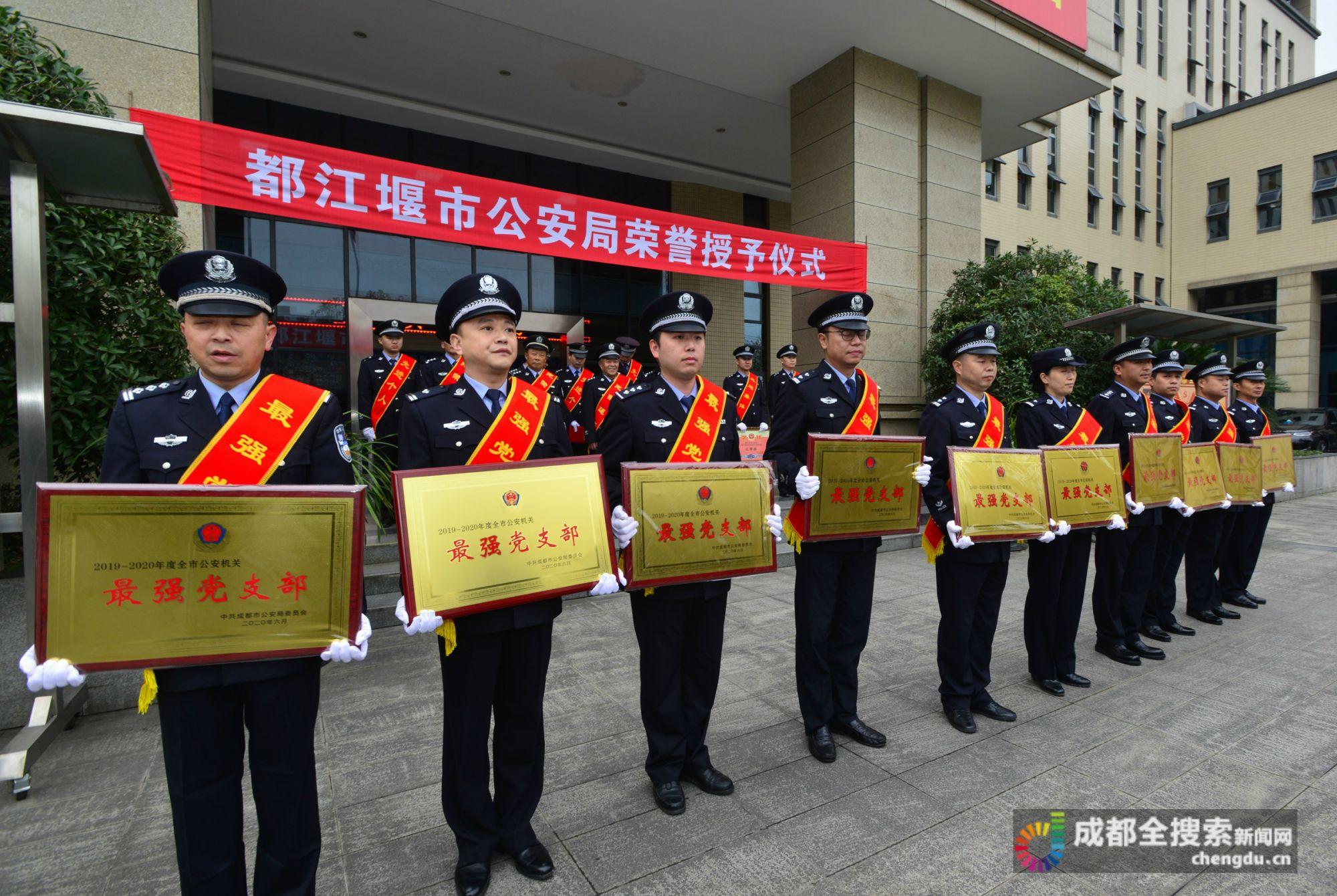 八一勋章获得者——致敬英雄们的辉煌时刻，八一勋章获得者，辉煌时刻致敬英雄