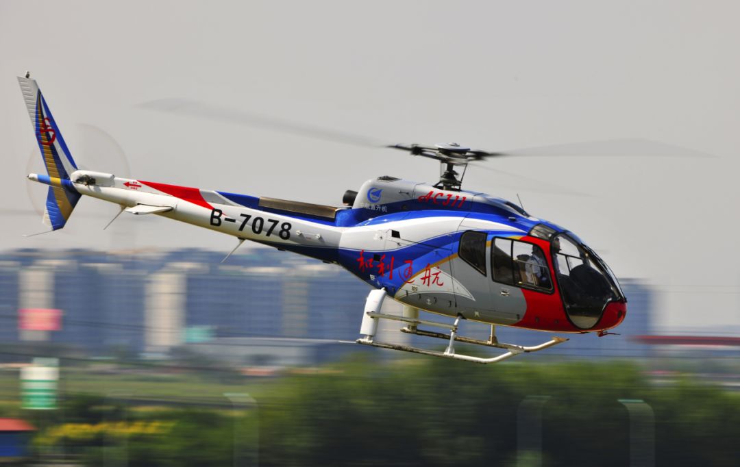 AC311直升机价格及其相关因素探讨，AC311直升机价格及影响因素探讨