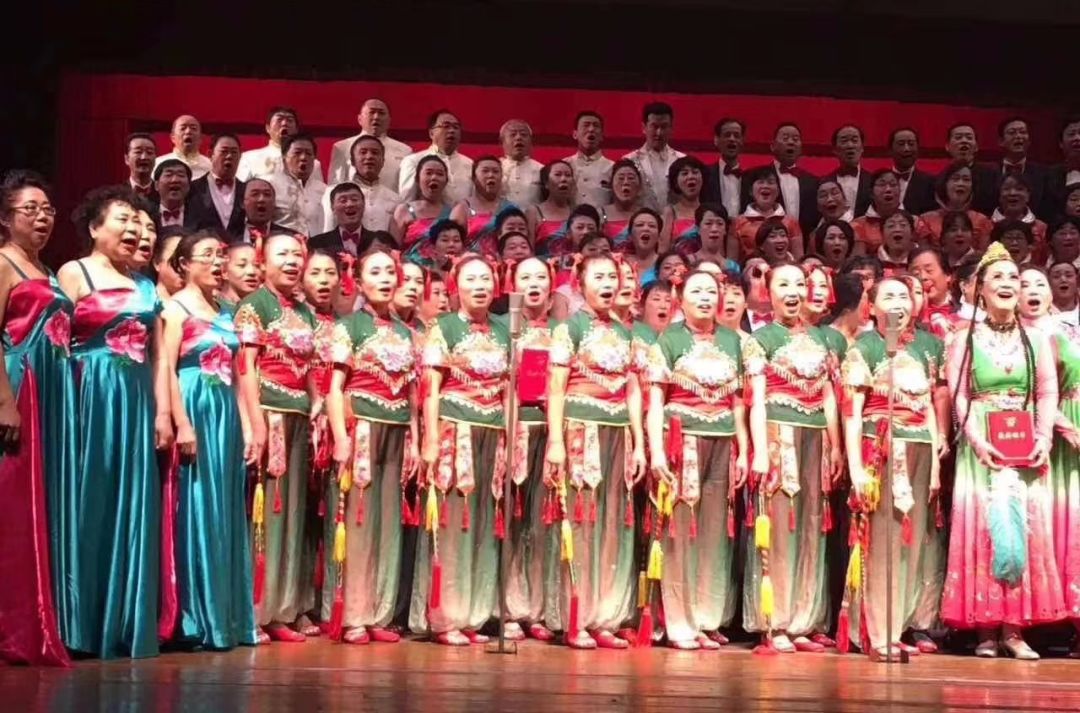 纪念抗美援朝70周年文艺晚会观后感，抗美援朝七十周年文艺晚会回顾，铭记历史，致敬英雄