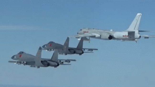 中央军事频道下的中国战机，翱翔蓝天，展现国防力量，中央军事频道揭秘，中国战机翱翔蓝天，国防力量震撼展现