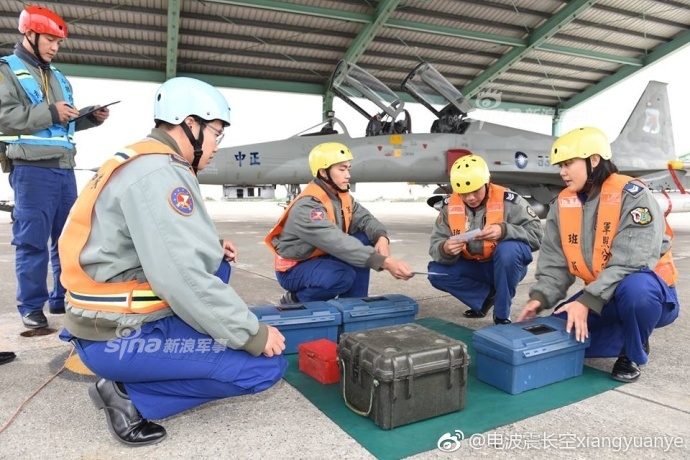 直-18预警直升机长度，空中巨眼的尺寸与力量，直-18预警直升机，空中巨眼的尺寸与力量揭秘