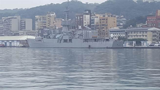 揭秘中国海军新利器，938吕梁山舰，揭秘中国海军新利器，吕梁山舰亮相揭秘