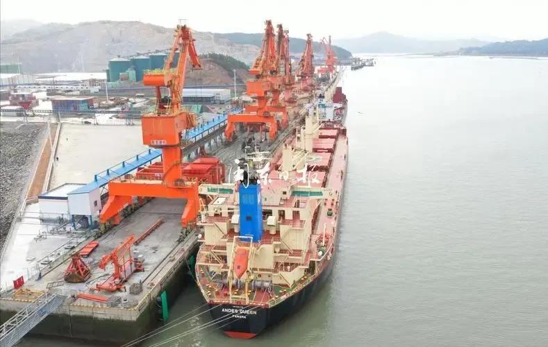 福建舰，中国首艘国产航母的崛起，中国首艘国产航母福建舰的崛起之路