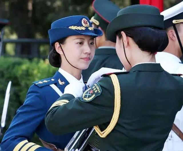 中国人民解放军仪仗队女兵中队，荣耀与担当的象征，中国人民解放军仪仗队女兵中队，荣耀与担当的典范
