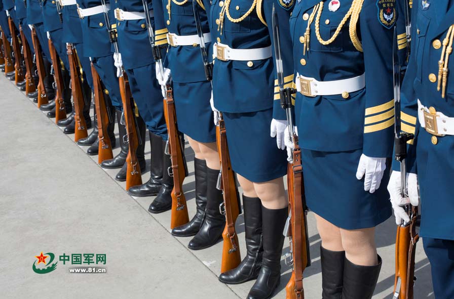 中国人民解放军女兵图片，展现力量与荣耀，中国人民解放军女兵风采，力量与荣耀的展现