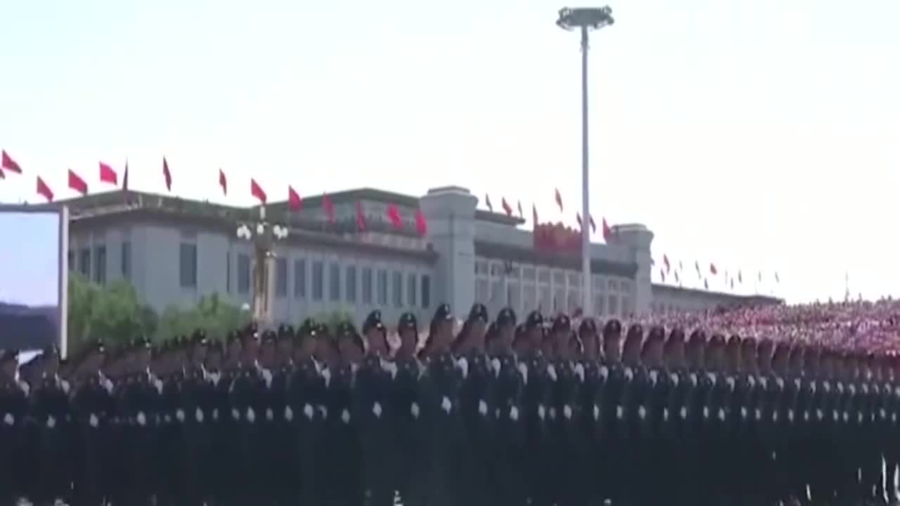 国庆阅兵方阵震撼段视频，展现国家力量与荣耀，「国庆阅兵方阵震撼瞬间，彰显国家力量与荣耀」