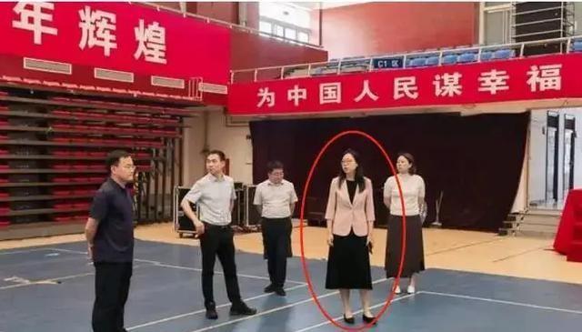 凤凰网新闻报道，深度解析时事热点，传递真实声音，凤凰网新闻深度解析时事热点，传递真实声音报道速递