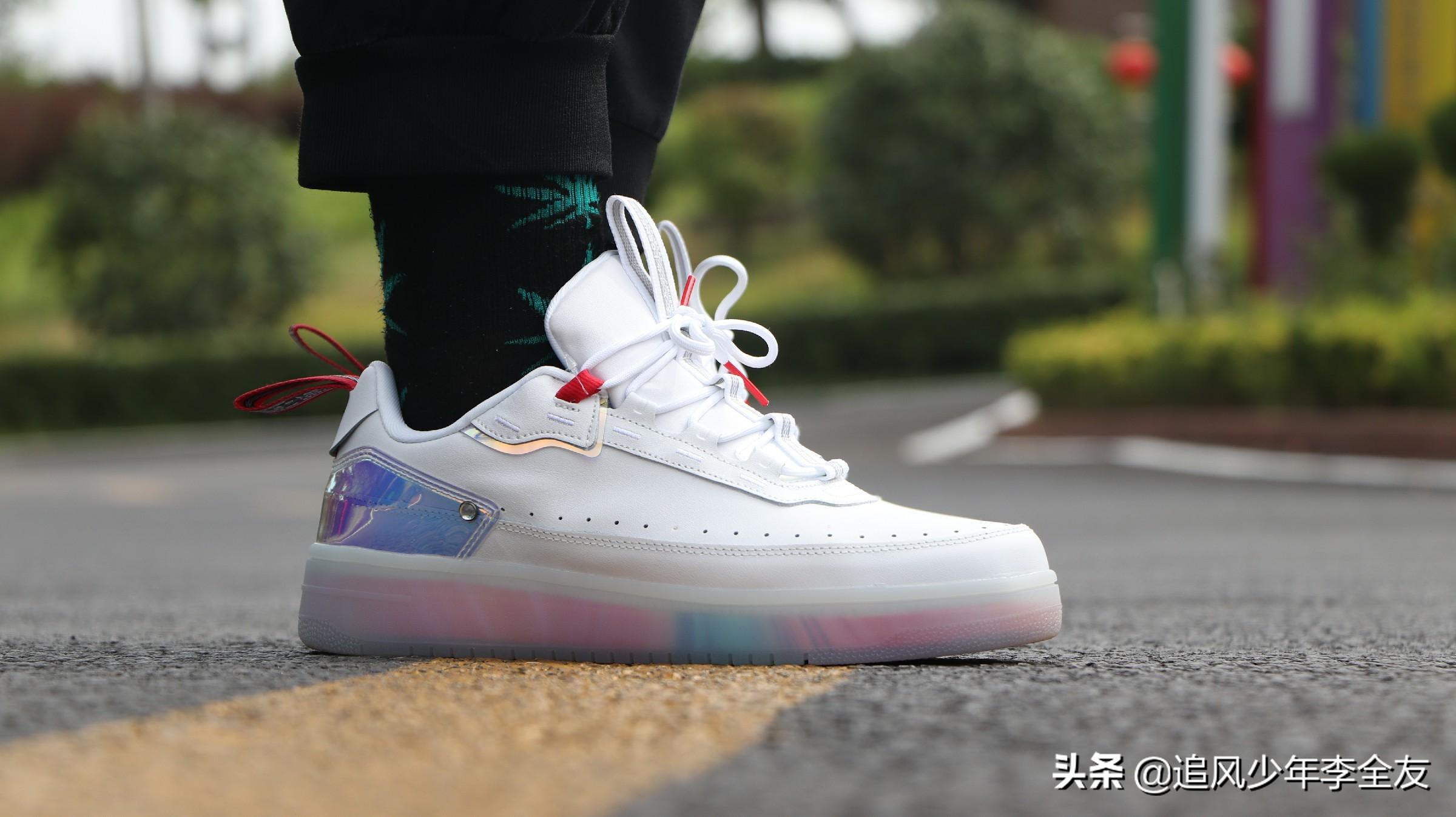 空军一号运动鞋夏天是否捂脚，探讨舒适度与材质特性，空军一号运动鞋夏季舒适度与材质特性探讨，会捂脚吗？