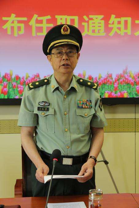 集团军军长和战区副司令，职责与地位的对比，集团军军长与战区副司令，职责与地位对比分析