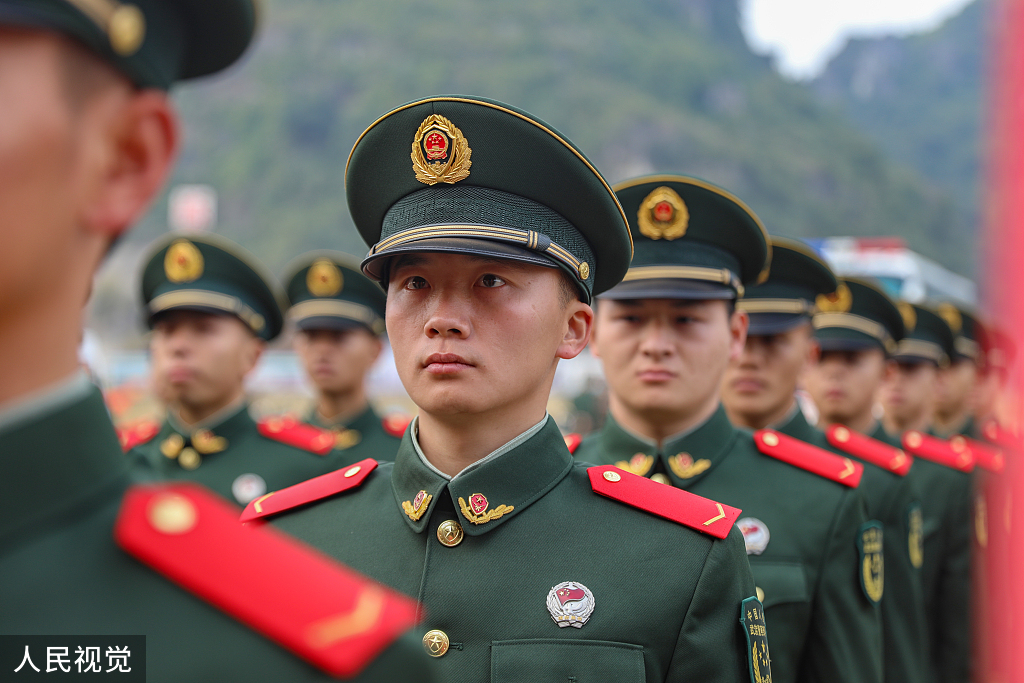 武警新兵服装，荣耀与责任的象征，武警新兵服装，荣耀与责任的标志