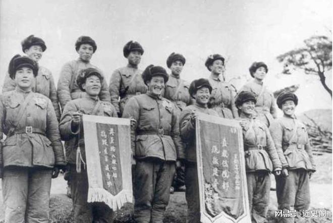 中国人民志愿军司令员兼政治委员彭德怀率领下的英勇壮志，彭德怀率领的中国人民志愿军，英勇壮志展现战场风采