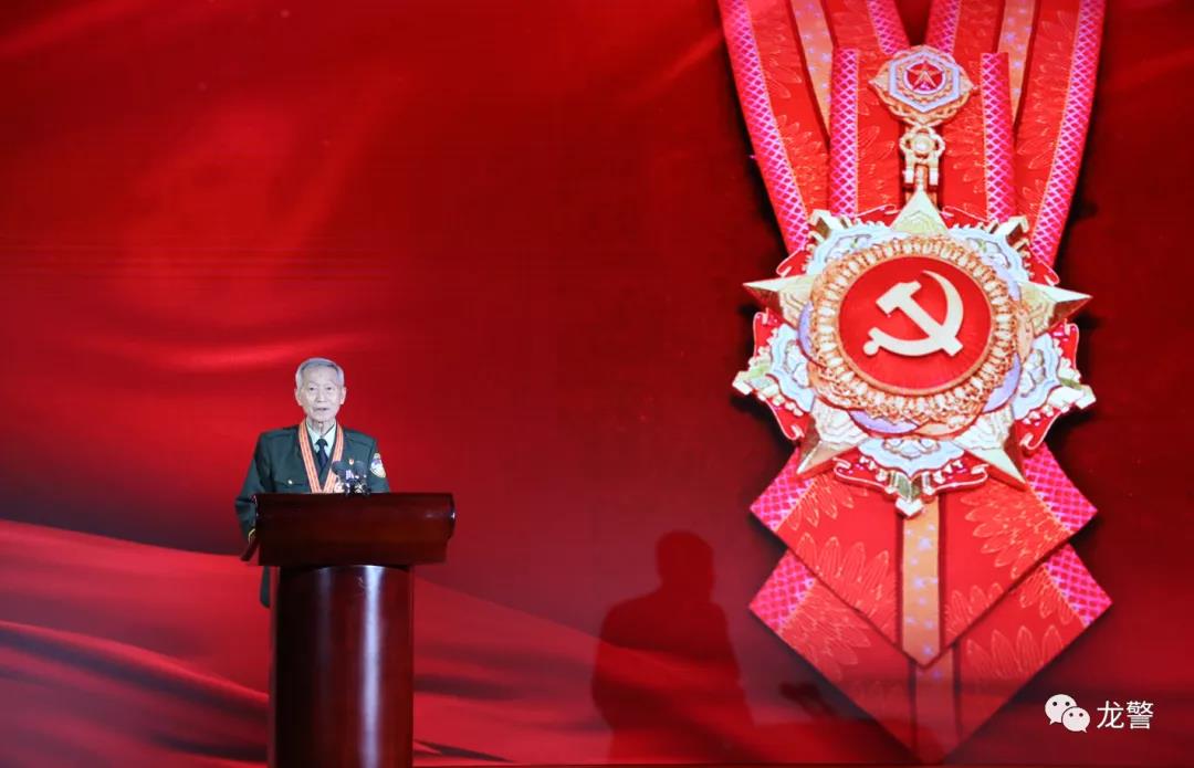 致敬英雄，2022年七一勋章获得者的荣耀与担当，致敬英雄，七一勋章获得者荣耀与担当的辉煌时刻（2022年）