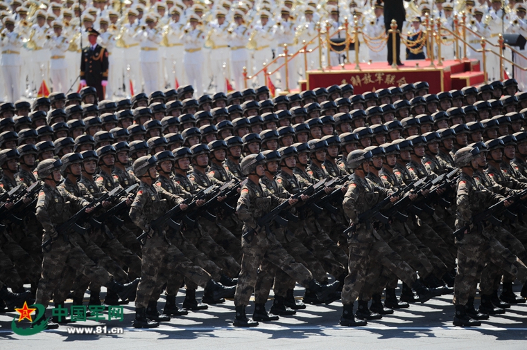 玛德共和国阅兵图片，历史、传统与力量的展现，玛德共和国阅兵，历史、传统与力量的完美融合图片展