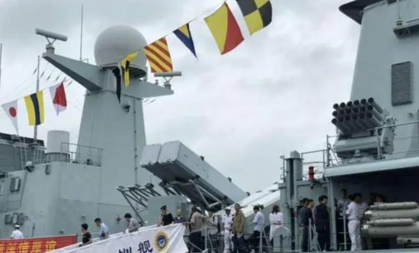 鹰击长空，鹰击12与鹰击18的区别探讨，鹰击长空，鹰击12与鹰击18的差异解析