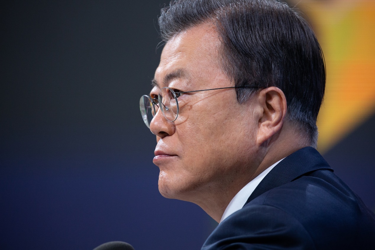 文在寅向韩国开炮，揭示背后的深层意义，文在寅揭露韩国背后深层意义，揭示真相引发关注热议
