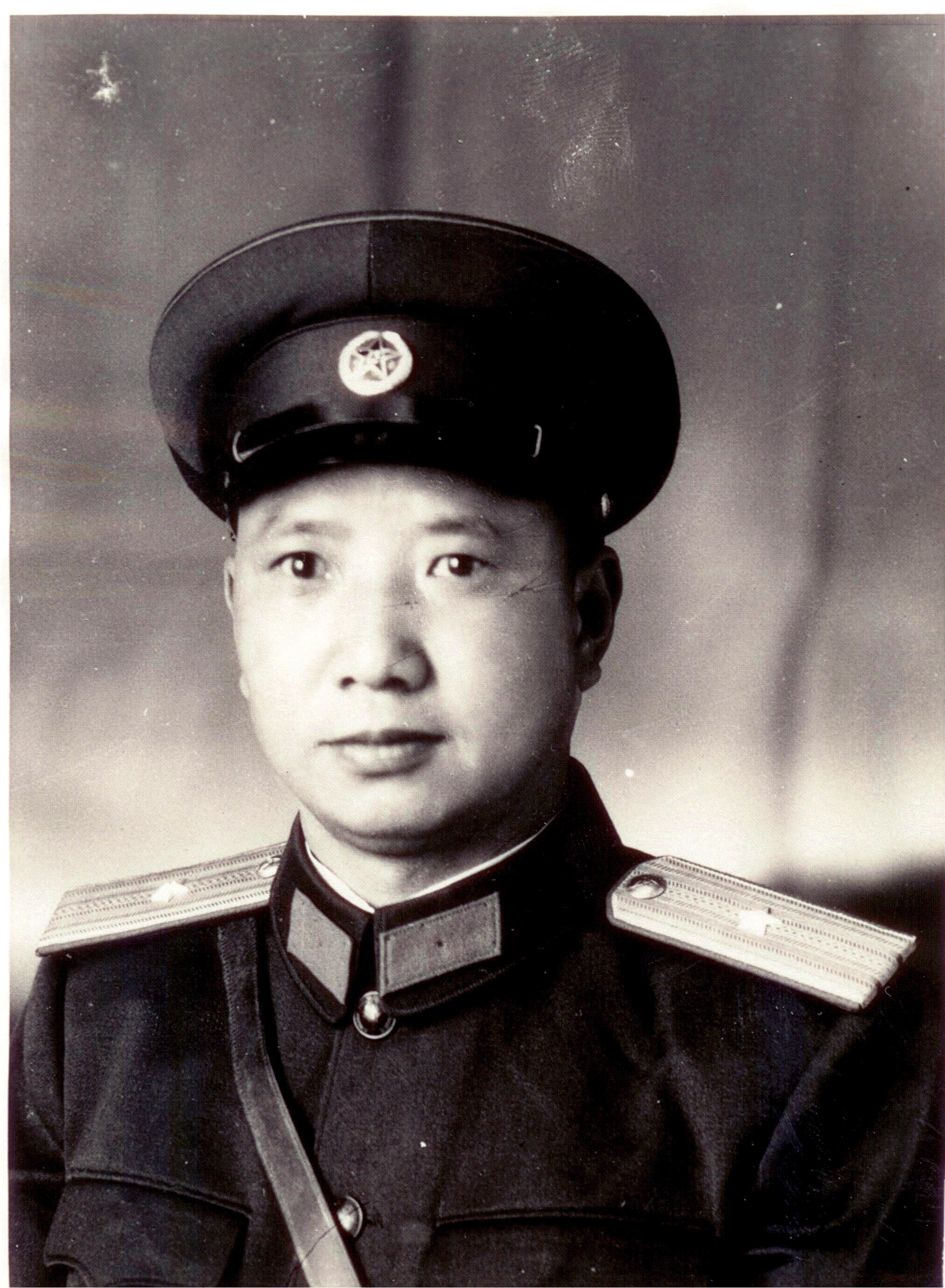穿65式军装的男兵照片，历史与时代的见证者，65式军装男兵照片，历史与时代的印记