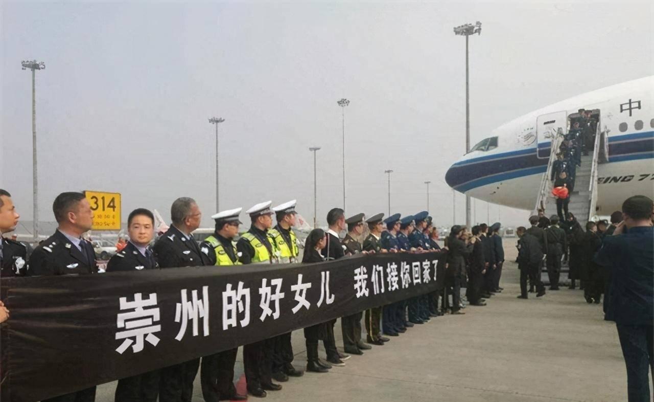 歼-10战斗机，速度与力量的完美结合——每小时飞行距离揭秘，歼-10战斗机，速度与力量的巅峰——飞行时速揭秘
