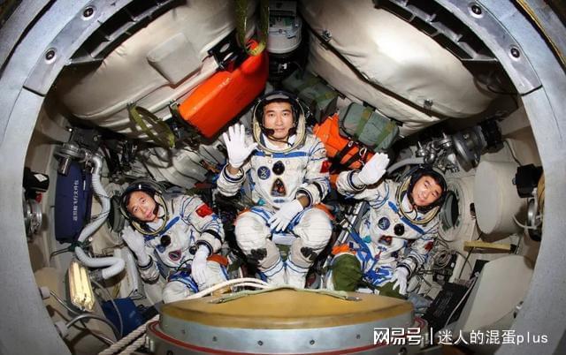 航天员训练离心机，探索宇宙前的关键挑战，航天员训练离心机，宇宙探索前的关键挑战