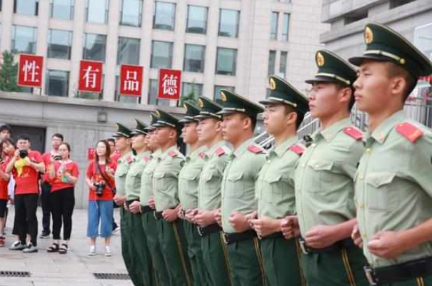 姜国营院长——中国人民武装警察部队特种警察学院的卓越领航者，姜国营院长，中国人民武装警察部队特种警察学院的领航者风采