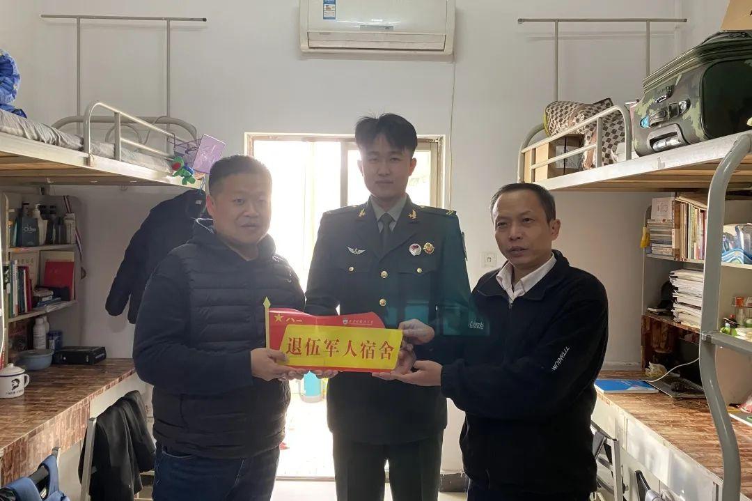 陕西省2020征兵宣传片，青春热血铸军魂，陕西省征兵宣传片，青春热血铸就军魂之梦 2020征兵启航